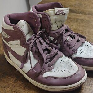 Nike Air Jordan 1 Retro High OG Sneakers